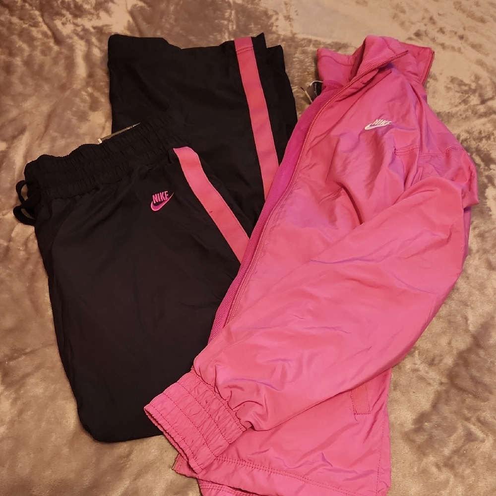 Nike Vibrant Pink and Black Activewear Set